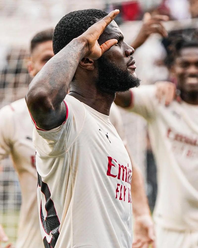 BLG惨遭IG逆天翻盘！shadow承认：后期决策和资源处理越来越差