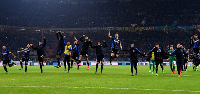 爱德华兹创3大神迹，森林狼反超湖人！米切尔30+8，兰德尔准3双