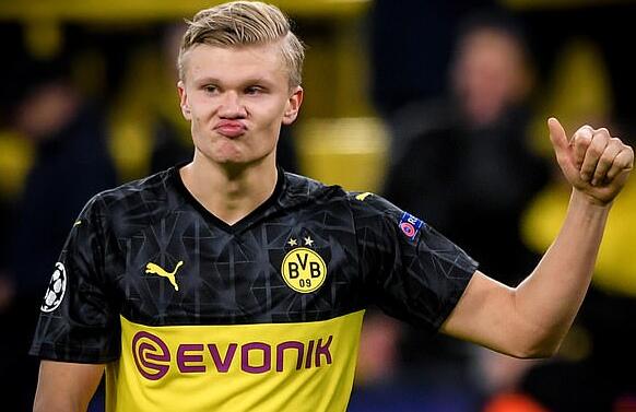 巴萨球迷在进决赛前高喊梅西的名字！巴萨进决赛！请神成功！