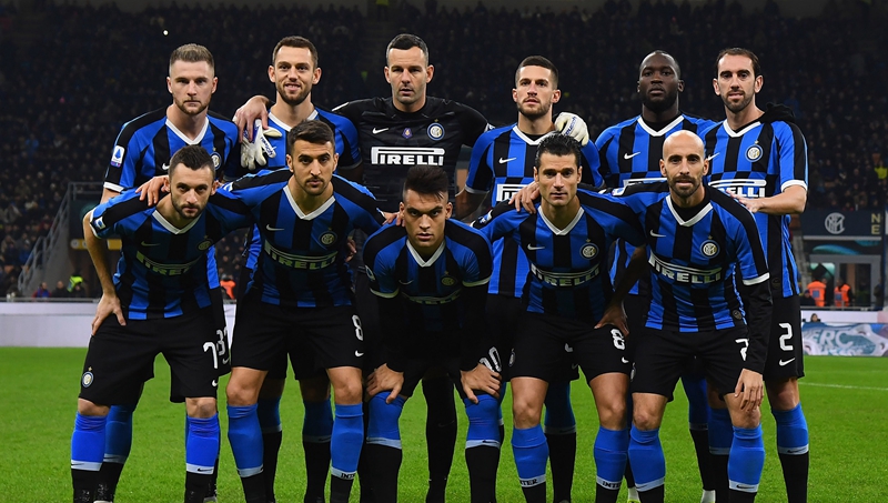 科比躺枪？字母哥：最好球员必须忠诚家庭！我永远不会申请交易！