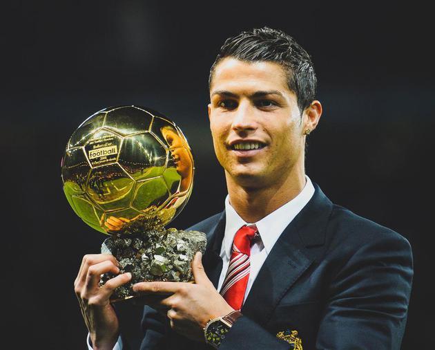 10+3！二次受伤倒下！这可是快船的主力前锋