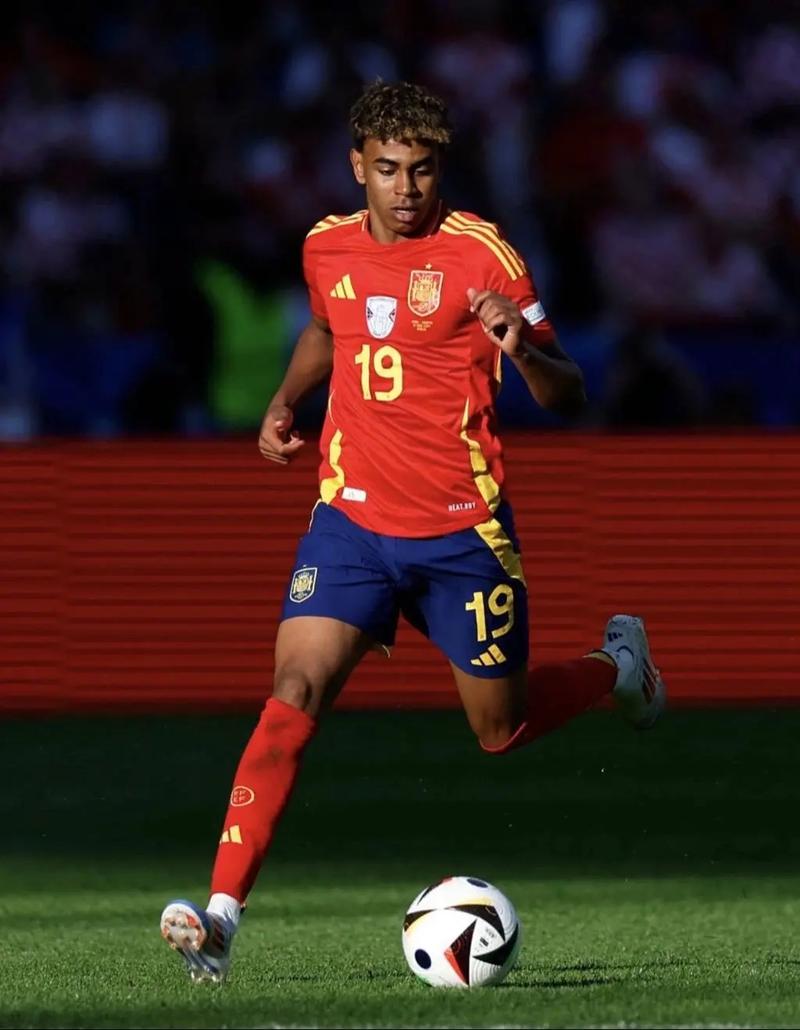 [国内足球]蒯纪闻妙传助攻 古斯塔沃梅开二度