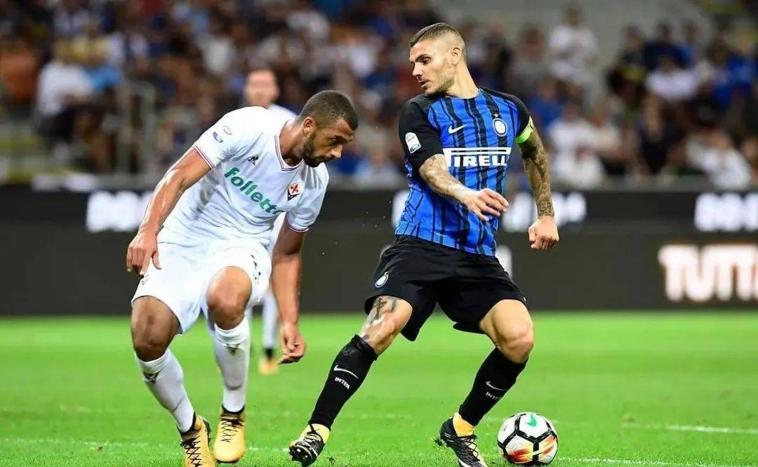 黑根斯抢断胡明轩 诺威尔送双手暴扣